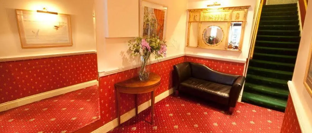 Temple Bar Townhouse Hotel